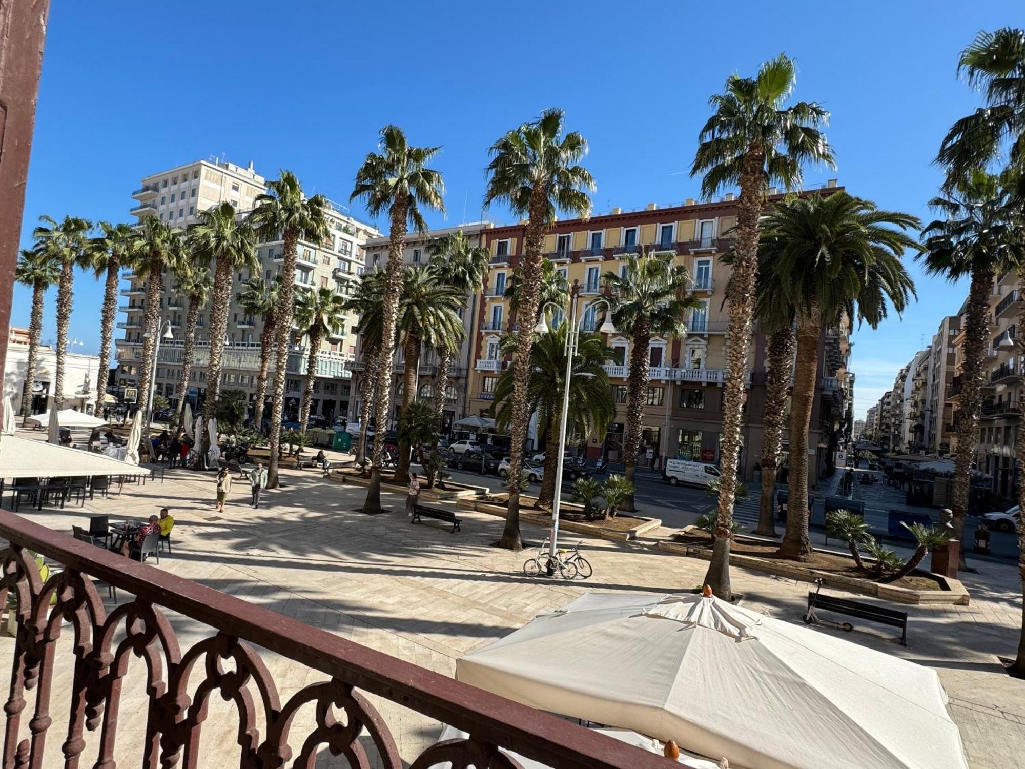 Palm Central House Bari Exteriér fotografie